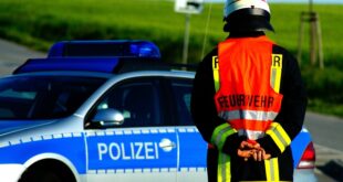 fire fighters 1857993 640